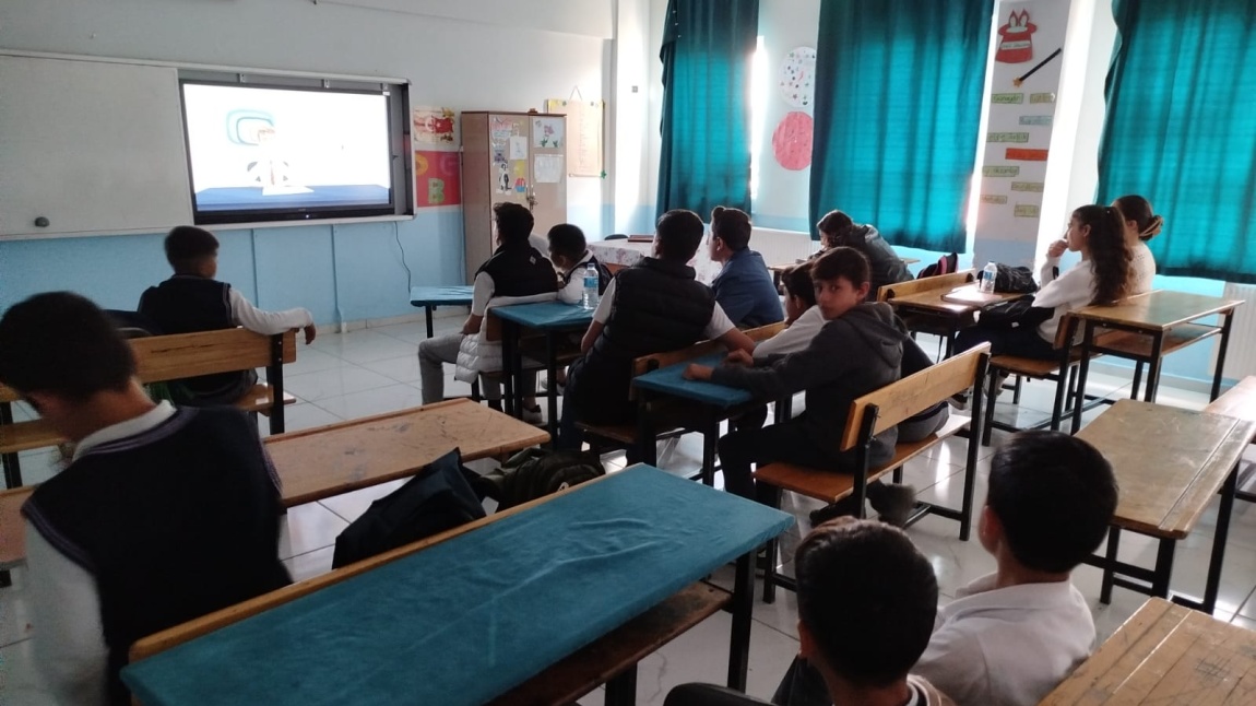 HEGİP(Hakkari Eğitimini Geliştirme ve İzleme Projesi) İnternetin Yarar ve Zararları